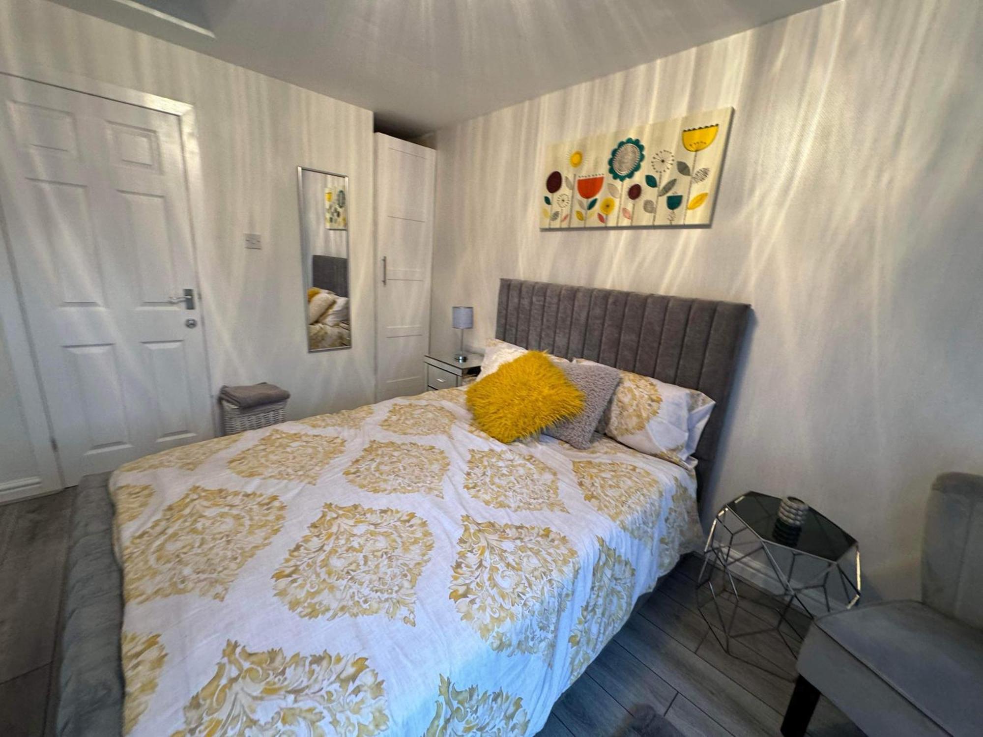 Private Guest House/Annexe Salford  Extérieur photo