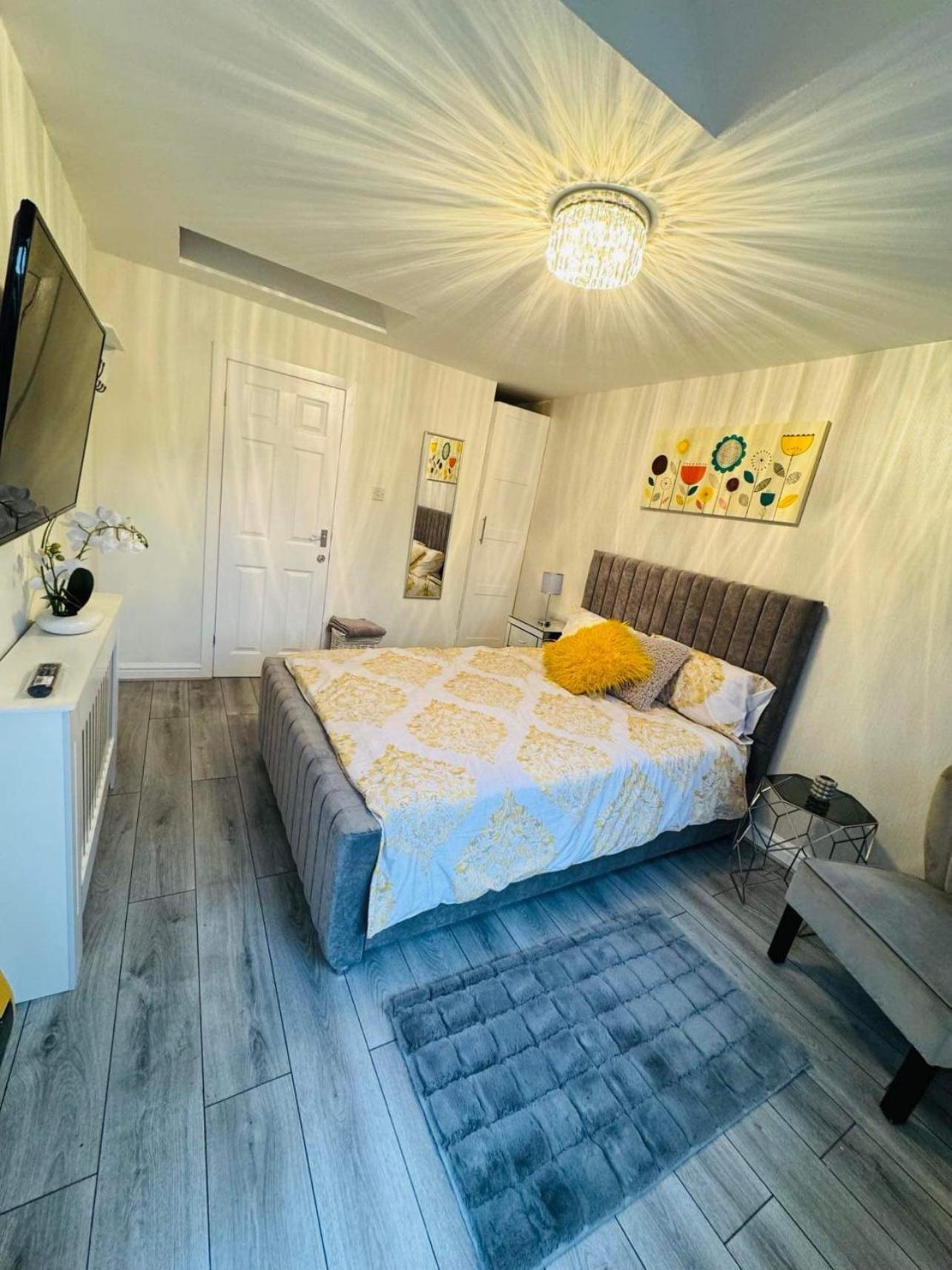 Private Guest House/Annexe Salford  Extérieur photo
